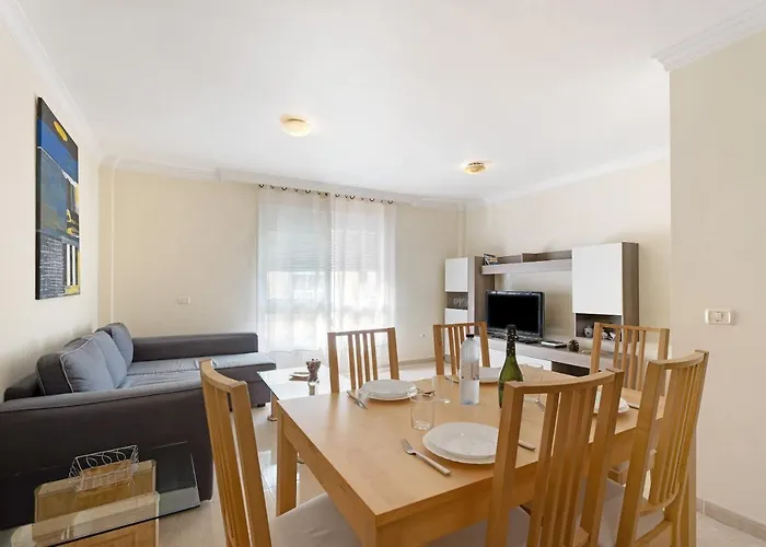 Las Brisas- 2 Min Beach