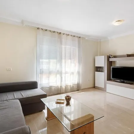 Brisas Playa San Juan غيا ذي إسورا